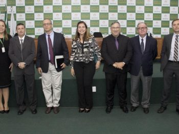 Aula magna abre semestre do curso de medicina