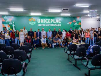 Curso de Administração completa 23 anos com palestra sobre Educação Financeira