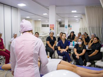 Aconteceu: Workshop de Criofrequência ministrado por egressa de Estética e Cosmética