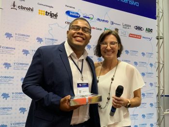 #AlunosDeSucesso: Estudantes de Odontologia apresentam seus trabalhos em Congresso em Vitória - ES