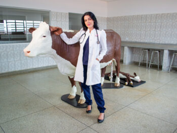 Curso de Medicina Veterinária do UNICEPLAC promove evento gratuito para produtores rurais