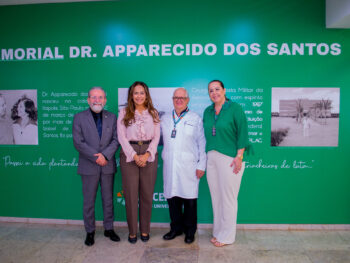 UNICEPLAC realiza homenagem ao Presidente do CFM durante visita ao campus