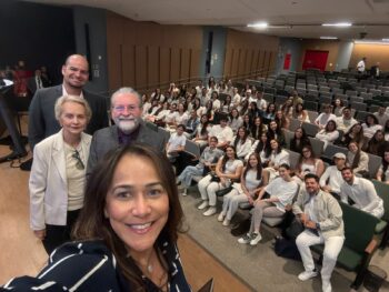 Calouros de Medicina do UNICEPLAC visitam o Conselho Federal de Medicina