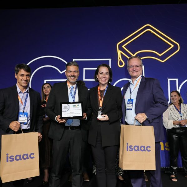 UNICEPLAC conquista Prata no GEduc 2026 com projeto inovador em Tecnologia da Informação