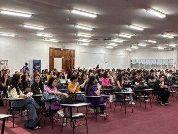 Estudantes de Medicina do UNICEPLAC participam de palestra em parceria com a MedCof