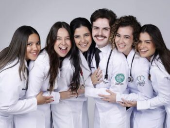 Dia do Amigo: estudo mostra que amizades fortalecem a saúde física e mental