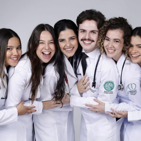 Dia do Amigo: estudo mostra que amizades fortalecem a saúde física e mental
