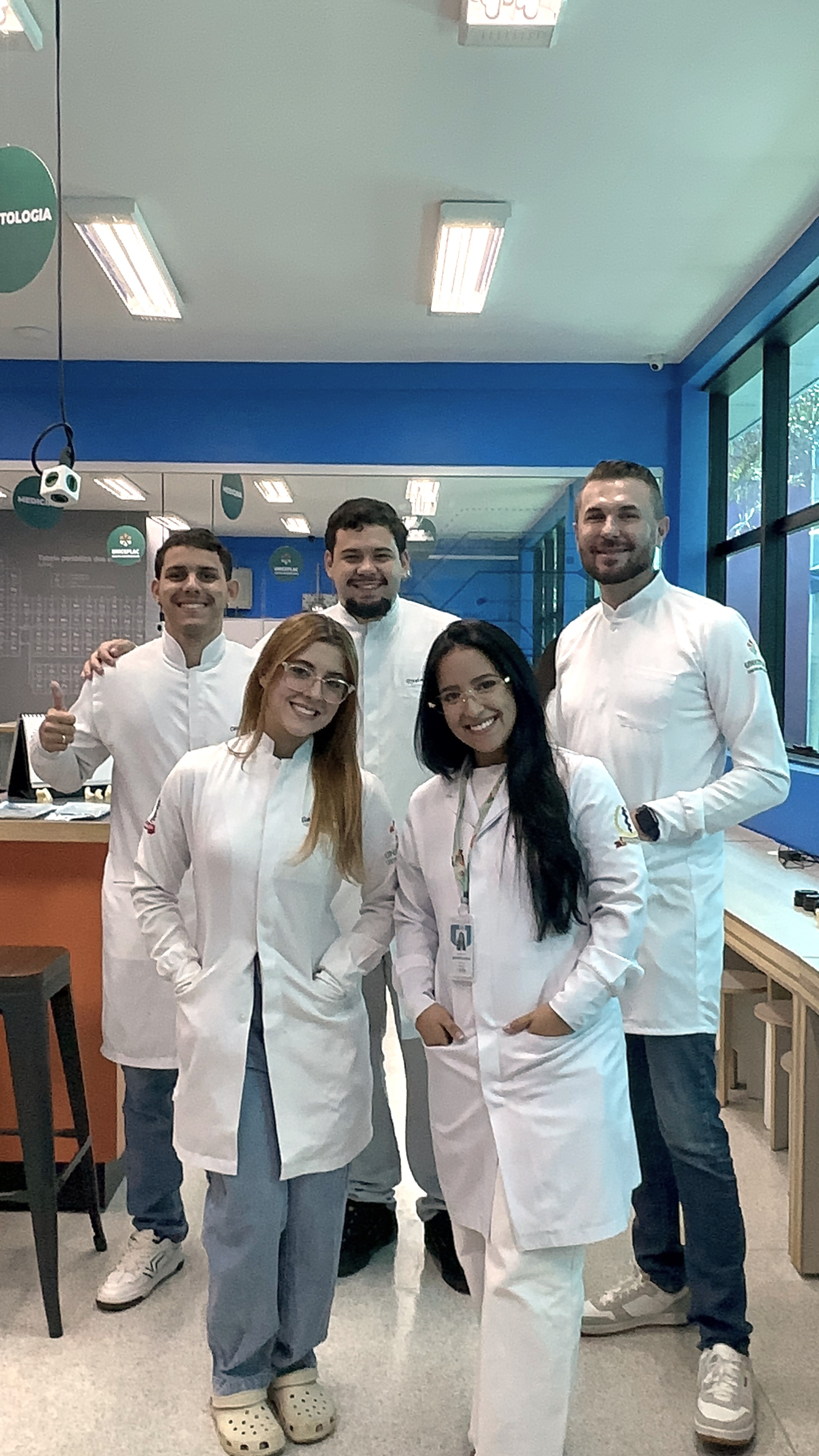 UNICEPLAC leva experiências práticas para a Feira das Profissões do Colégio Galois